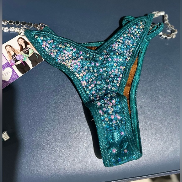 Brand New Never Worn Angel Competition Suit - Picture 3 of 5